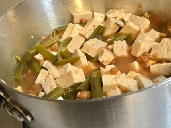 Lilly’s Michigan Made Vegetarian Beans